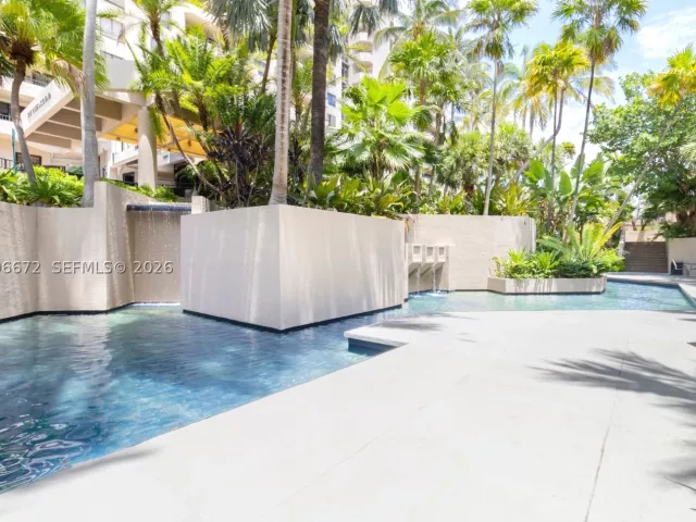 4-bedroom home for sale in Key Biscayne - 201 Crandon Blvd 174 - MondialRealty