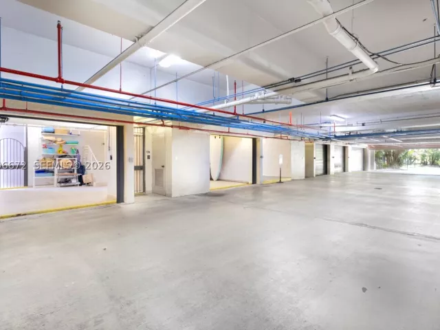4-bedroom home for sale in Key Biscayne - 201 Crandon Blvd 174 - MondialRealty