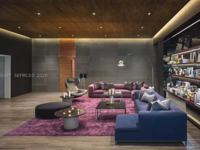 3-bedroom condo for sale in Miami - 68 SE 6th St 3711 - MondialRealty