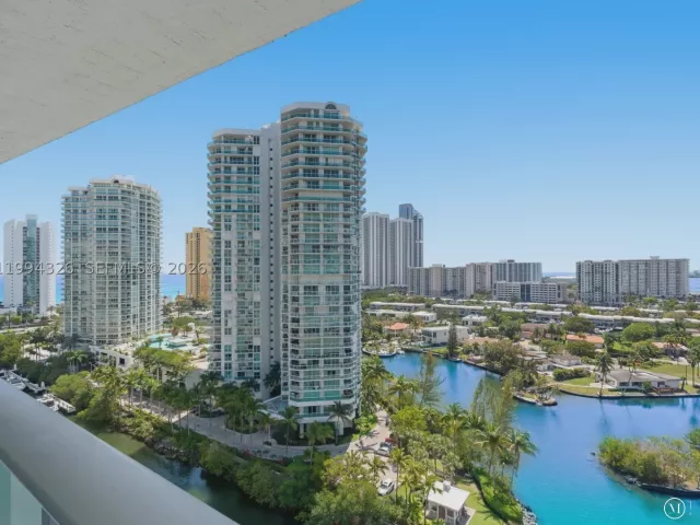 3-bedroom condo for sale in Sunny Isles Beach - 330 Sunny Isles Blvd 5-1508 - MondialRealty
