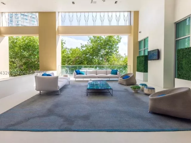 3-bedroom condo for sale in Sunny Isles Beach - 330 Sunny Isles Blvd 5-1508 - MondialRealty