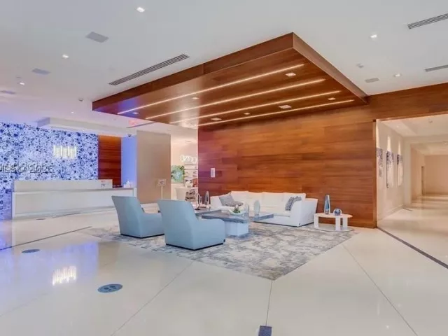 3-bedroom condo for sale in Sunny Isles Beach - 330 Sunny Isles Blvd 5-1508 - MondialRealty