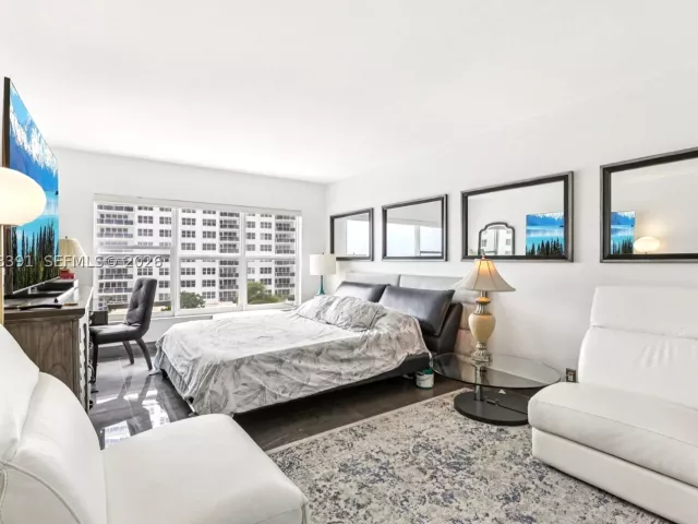 2-bedroom condo for rent in Fort Lauderdale - 3550 NE Galt Ocean Dr 501 - MondialRealty