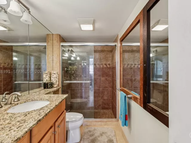 2-bedroom condo for rent in Fort Lauderdale - 3550 NE Galt Ocean Dr 501 - MondialRealty