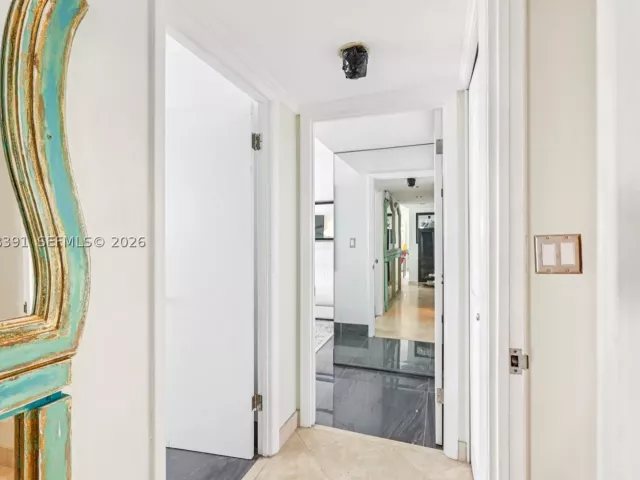 2-bedroom condo for rent in Fort Lauderdale - 3550 NE Galt Ocean Dr 501 - MondialRealty
