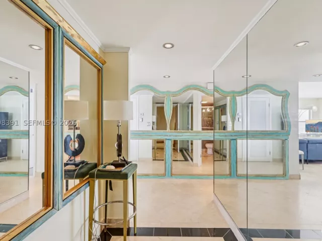 2-bedroom condo for rent in Fort Lauderdale - 3550 NE Galt Ocean Dr 501 - MondialRealty