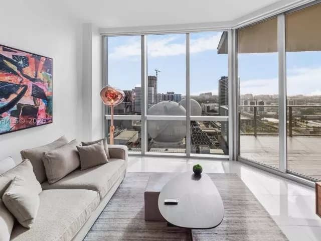 2-bedroom condo for rent in Miami - 851 NE 1st Ave 1606 - MondialRealty