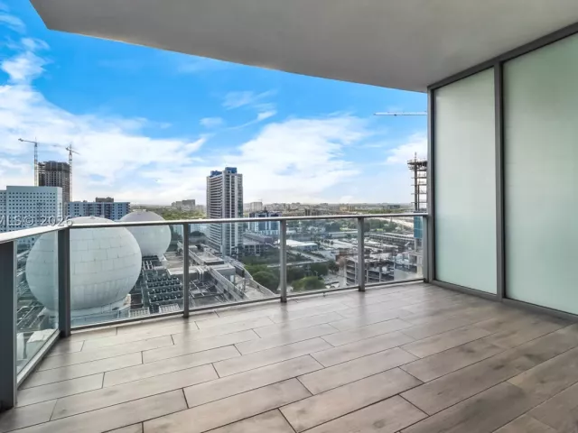2-bedroom condo for rent in Miami - 851 NE 1st Ave 1606 - MondialRealty