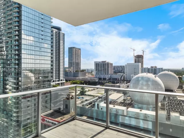 2-bedroom condo for rent in Miami - 851 NE 1st Ave 1606 - MondialRealty