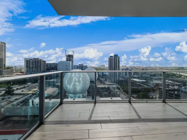 2-bedroom condo for rent in Miami - 851 NE 1st Ave 1606 - MondialRealty