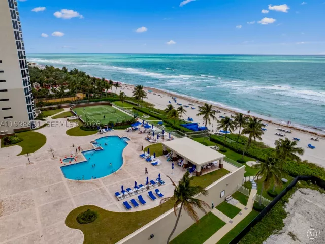 2-bedroom condo for sale in Sunny Isles Beach - 17555 Collins Ave 406 - MondialRealty