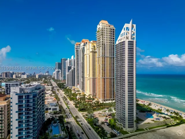 2-bedroom condo for sale in Sunny Isles Beach - 17555 Collins Ave 406 - MondialRealty