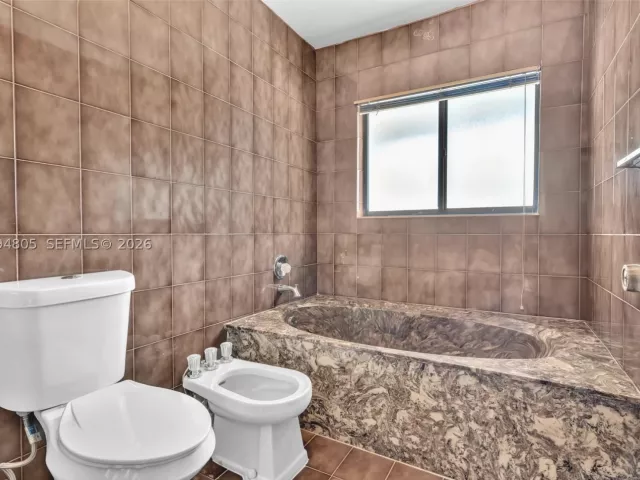 3-bedroom home for sale in North Miami Beach - 3601 NE 168th St 108 - MondialRealty
