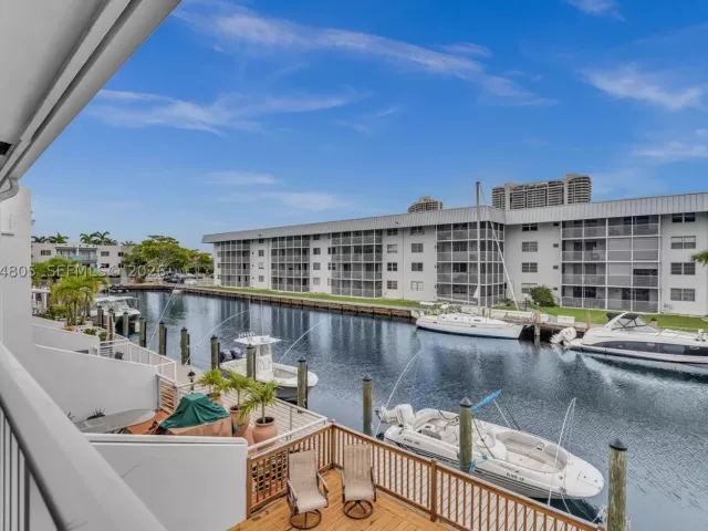 3-bedroom home for sale in North Miami Beach - 3601 NE 168th St 108 - MondialRealty