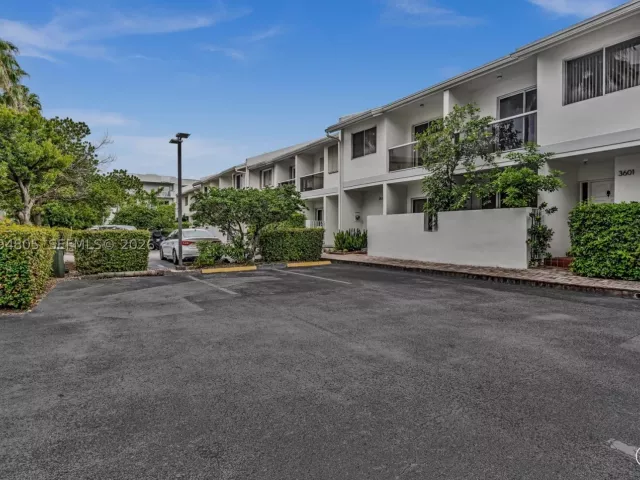 3-bedroom home for sale in North Miami Beach - 3601 NE 168th St 108 - MondialRealty