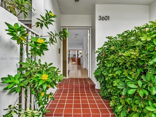 3-bedroom home for sale in North Miami Beach - 3601 NE 168th St 108 - MondialRealty