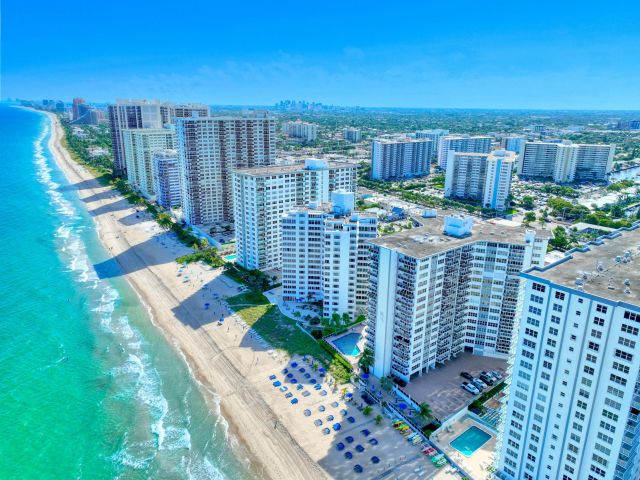 2-bedroom condo for sale in Fort Lauderdale - 3700 Galt Ocean Drive 1205 - MondialRealty