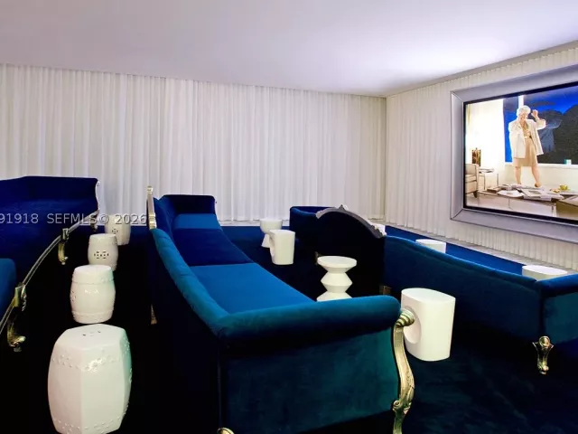 2-bedroom condo for sale in Miami - 475 Brickell Ave 2209 - MondialRealty