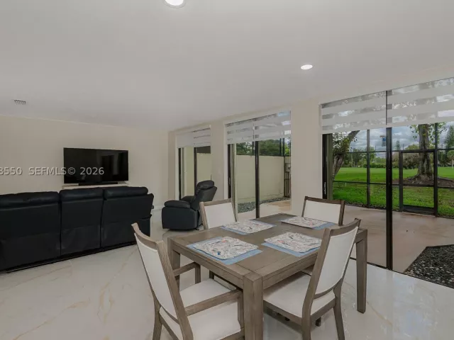3-bedroom home for sale in Doral - 3325 Torremolinos Ave C-44 - MondialRealty