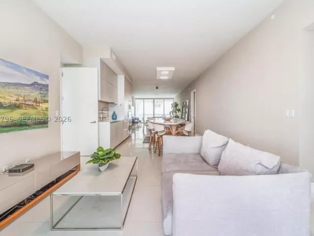 3-bedroom condo for rent in Sunny Isles Beach - 16901 Collins Ave 903 - MondialRealty