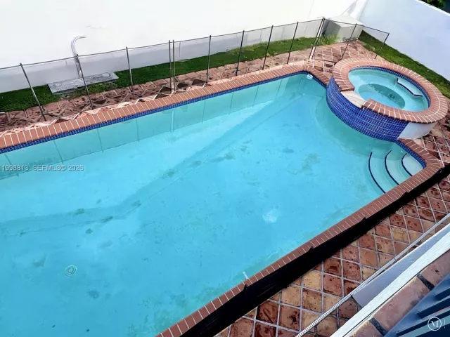 5-bedroom home for sale in Miami - 10140 SW 26th Ter - MondialRealty