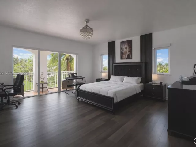 4-bedroom home for rent in Miami - 15045 SW 38th Ter 15045 - MondialRealty