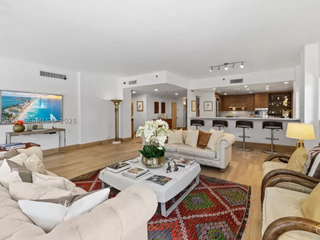 3-bedroom condo for rent in Miami Beach - 2211 Fisher Island Dr 3101 - MondialRealty