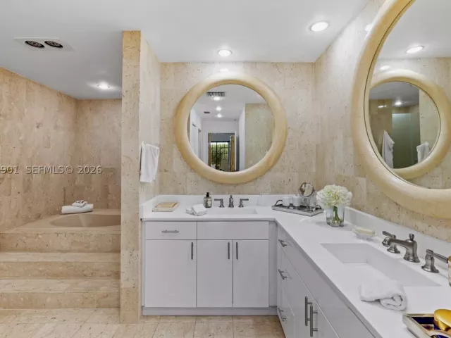 3-bedroom condo for rent in Miami Beach - 2211 Fisher Island Dr 3101 - MondialRealty