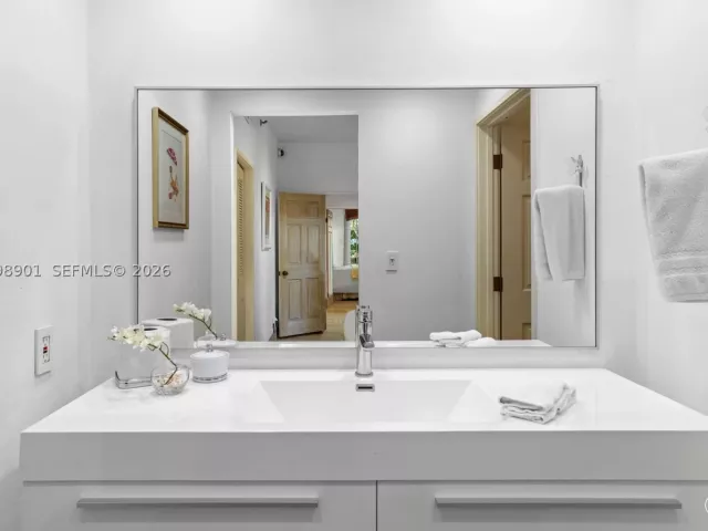 3-bedroom condo for rent in Miami Beach - 2211 Fisher Island Dr 3101 - MondialRealty