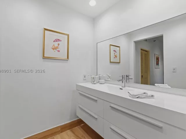 3-bedroom condo for rent in Miami Beach - 2211 Fisher Island Dr 3101 - MondialRealty