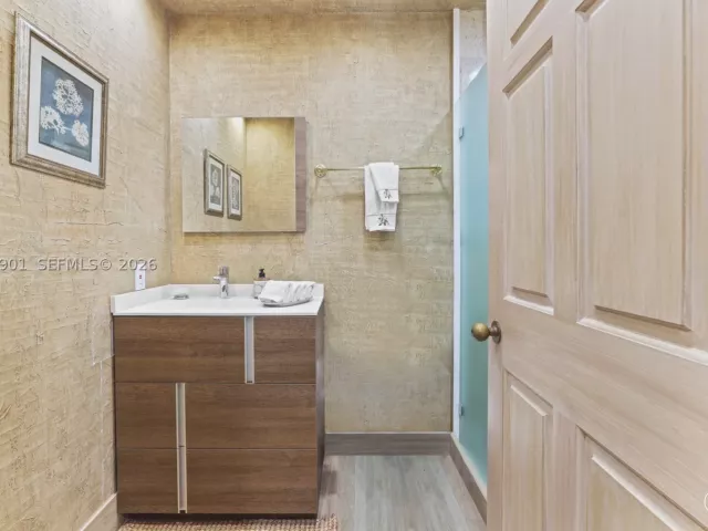 3-bedroom condo for rent in Miami Beach - 2211 Fisher Island Dr 3101 - MondialRealty