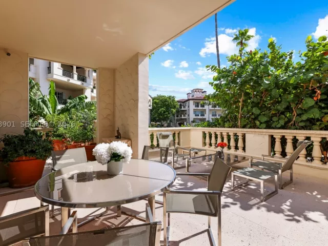 3-bedroom condo for rent in Miami Beach - 2211 Fisher Island Dr 3101 - MondialRealty