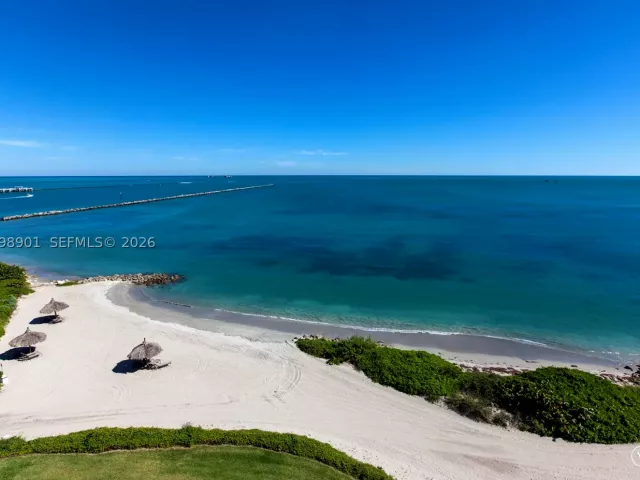 3-bedroom condo for rent in Miami Beach - 2211 Fisher Island Dr 3101 - MondialRealty