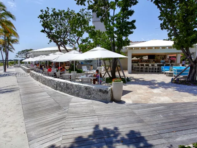 3-bedroom condo for rent in Miami Beach - 2211 Fisher Island Dr 3101 - MondialRealty