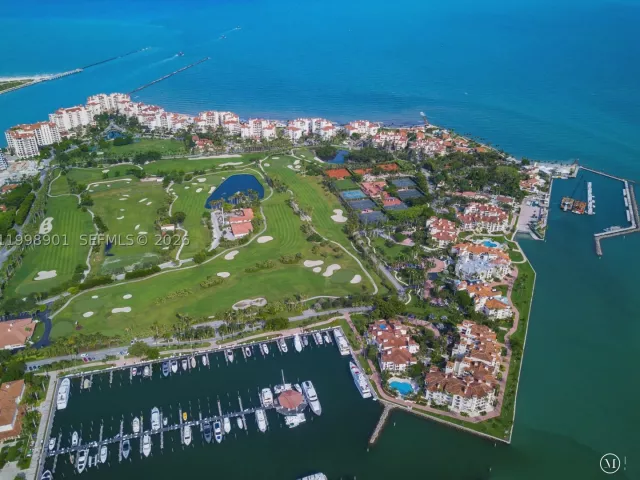 3-bedroom condo for rent in Miami Beach - 2211 Fisher Island Dr 3101 - MondialRealty