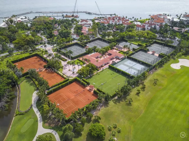 3-bedroom condo for rent in Miami Beach - 2211 Fisher Island Dr 3101 - MondialRealty