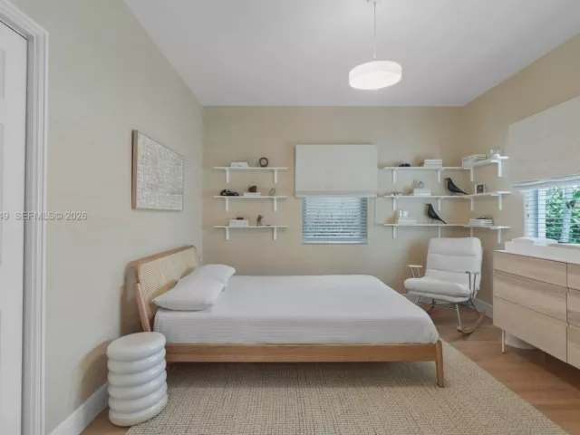 4-bedroom home for rent in Miami Beach - 1310 Flamingo Way - MondialRealty