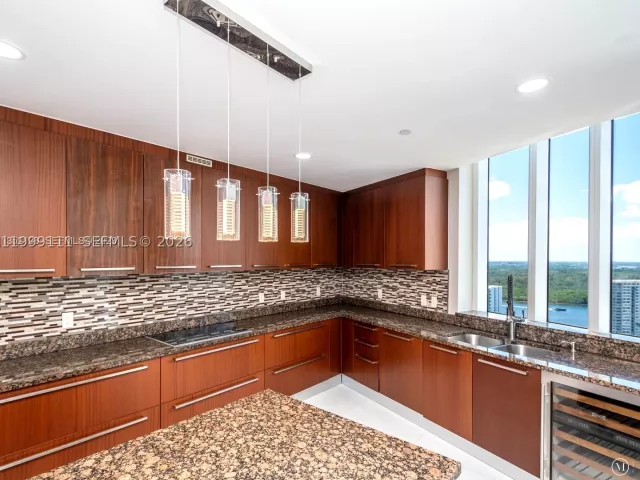 3-bedroom condo for sale in Sunny Isles Beach - 15901 Collins Ave 2504 - MondialRealty