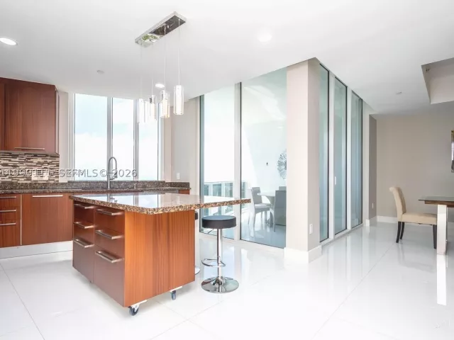 3-bedroom condo for sale in Sunny Isles Beach - 15901 Collins Ave 2504 - MondialRealty
