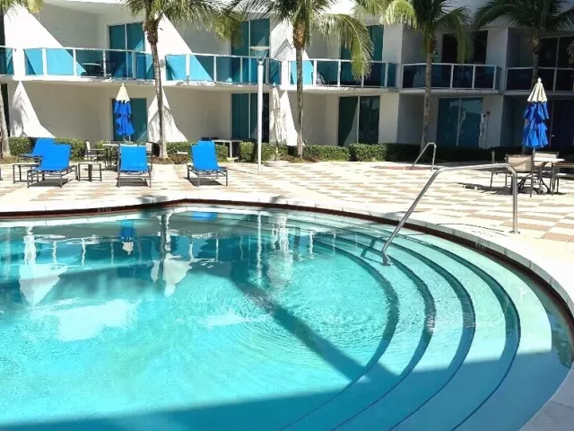 2-bedroom condo for sale in Hallandale Beach - 1945 S Ocean Drive 609 - MondialRealty