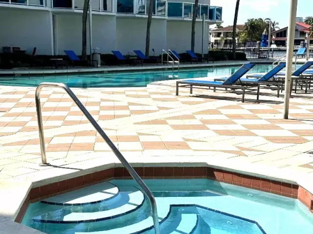 2-bedroom condo for sale in Hallandale Beach - 1945 S Ocean Drive 609 - MondialRealty