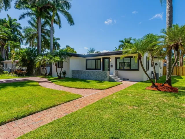 3-bedroom home for sale in Hollywood - 1334 Madison St - MondialRealty