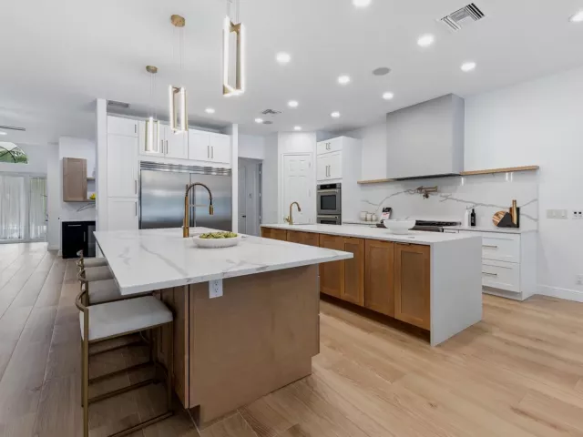 4-bedroom home for sale in West Palm Beach - 8717 Estate Drive - MondialRealty