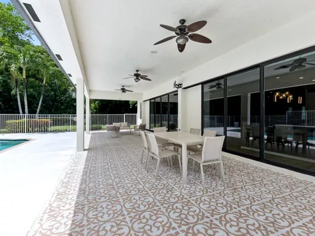 4-bedroom home for sale in West Palm Beach - 8717 Estate Drive - MondialRealty