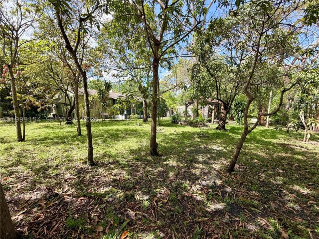 2-bedroom home for sale in North Miami - 777 NE 144th St - MondialRealty