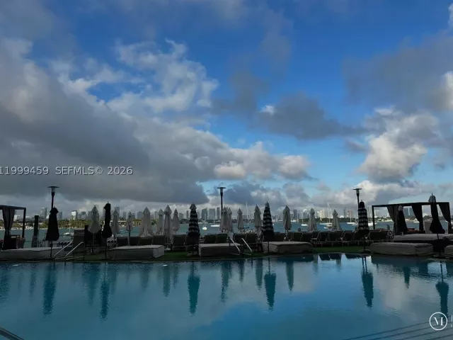 1-bedroom condo for rent in Miami Beach - 1100 West Ave 409 - MondialRealty