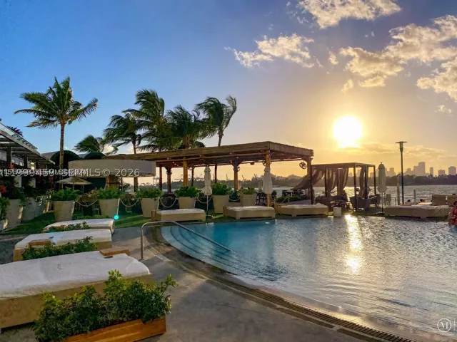 1-bedroom condo for rent in Miami Beach - 1100 West Ave 409 - MondialRealty