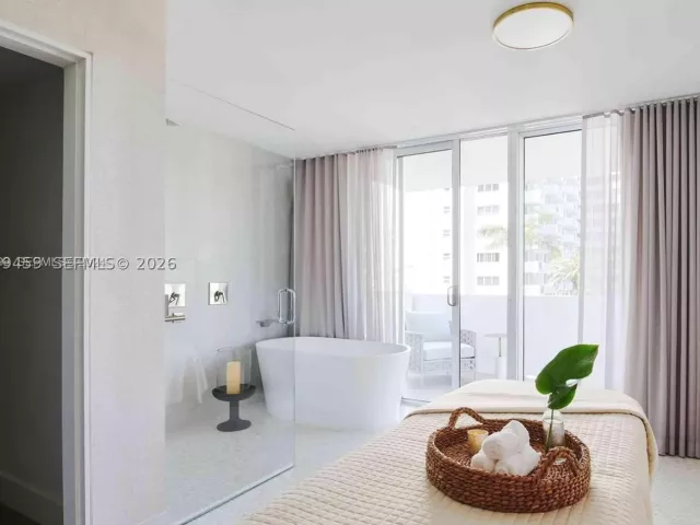 1-bedroom condo for rent in Miami Beach - 1100 West Ave 409 - MondialRealty