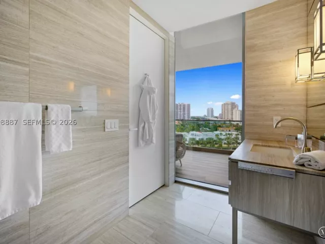 2-bedroom condo for sale in Sunny Isles Beach - 18975 Collins Ave 605 - MondialRealty