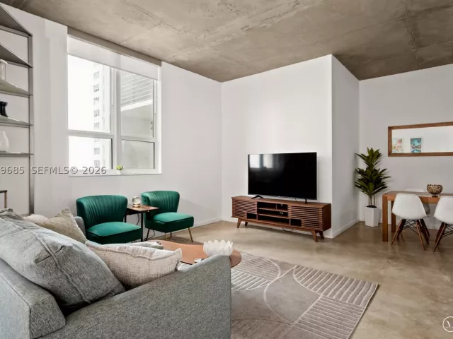 1-bedroom condo for rent in Miami - 234 NE 3rd St 1704 - MondialRealty